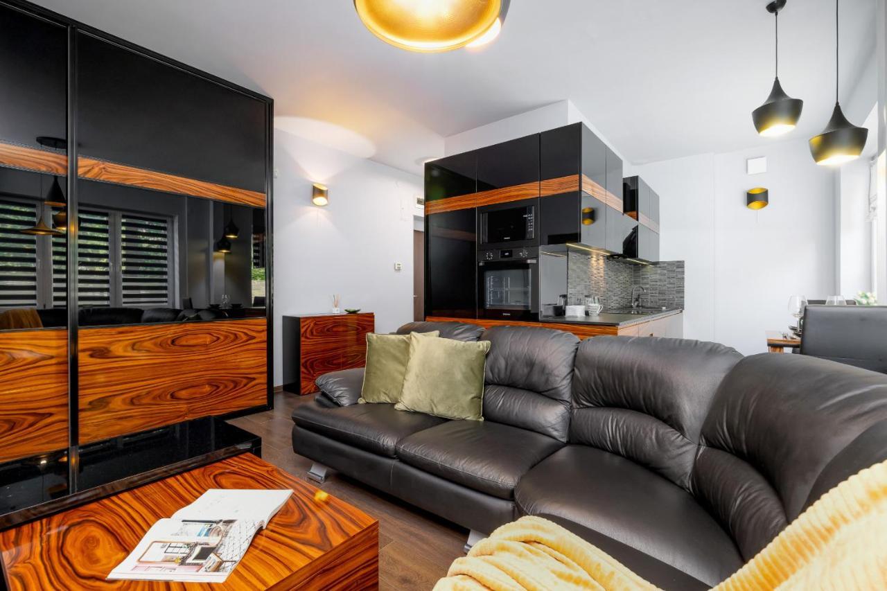 Stylish Korfantego Apartment Next To Spodek By Noclegi Renters カトヴィツェ エクステリア 写真